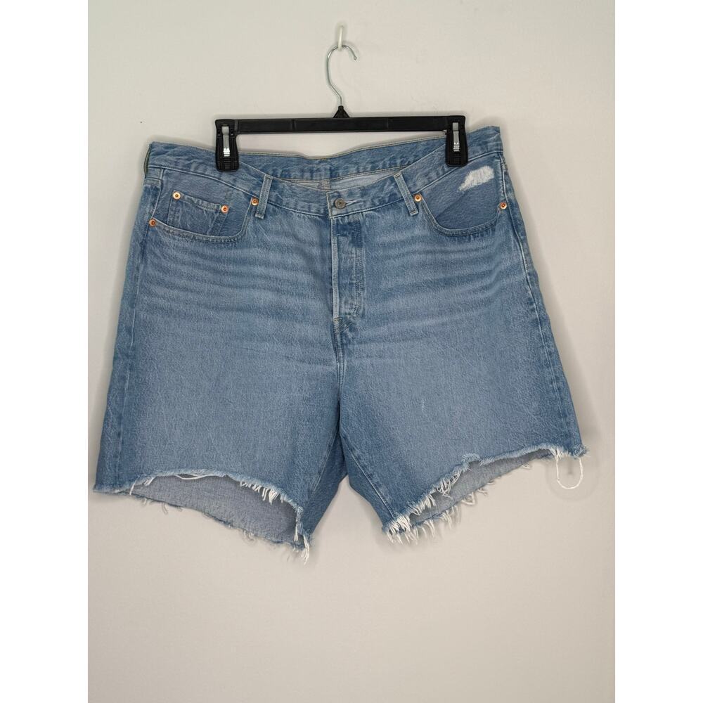 Levi’s Premium 501 90s Raw Hem Medium Wash 7 inch Shorts Size 18W Button Fly